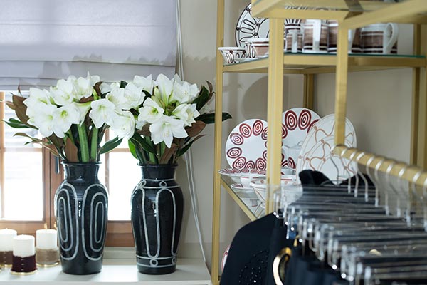 Themis Z - Flagship store gallery image