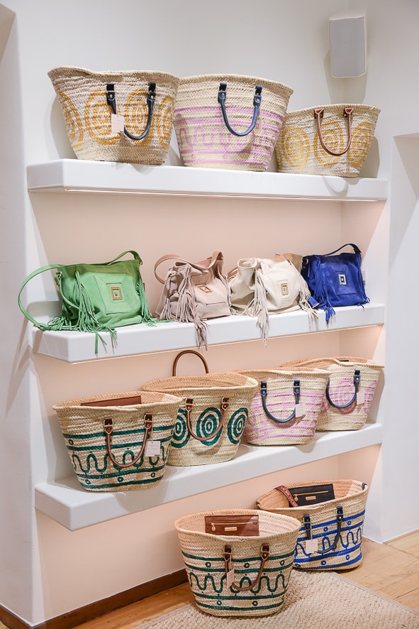 Themis Z - Flagship store gallery image