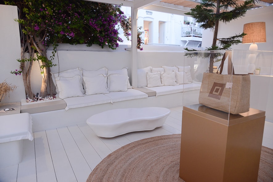 Themis Z - Flagship store gallery image
