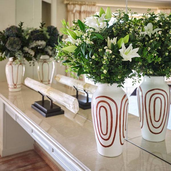 Kyklos Brown Vase